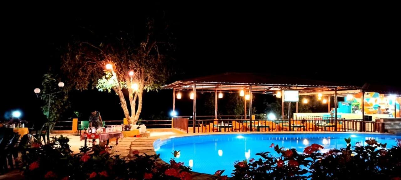 Hill Rock Goa Coconut Inn Arombol Terekhol Экстерьер фото