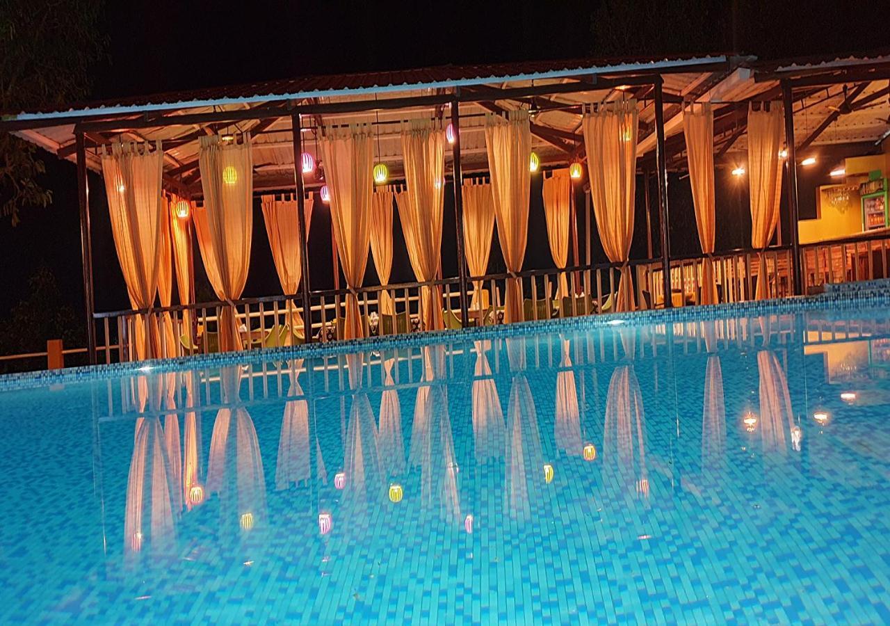 Hill Rock Goa Coconut Inn Arombol Terekhol Экстерьер фото